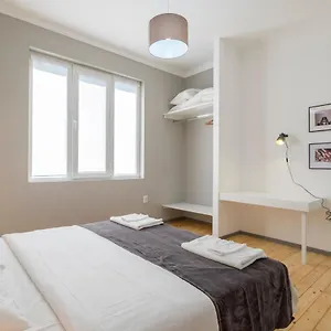 https://bluewaveplace-stylish-2-br-home-in-center-of.sofiahotelsbg.com